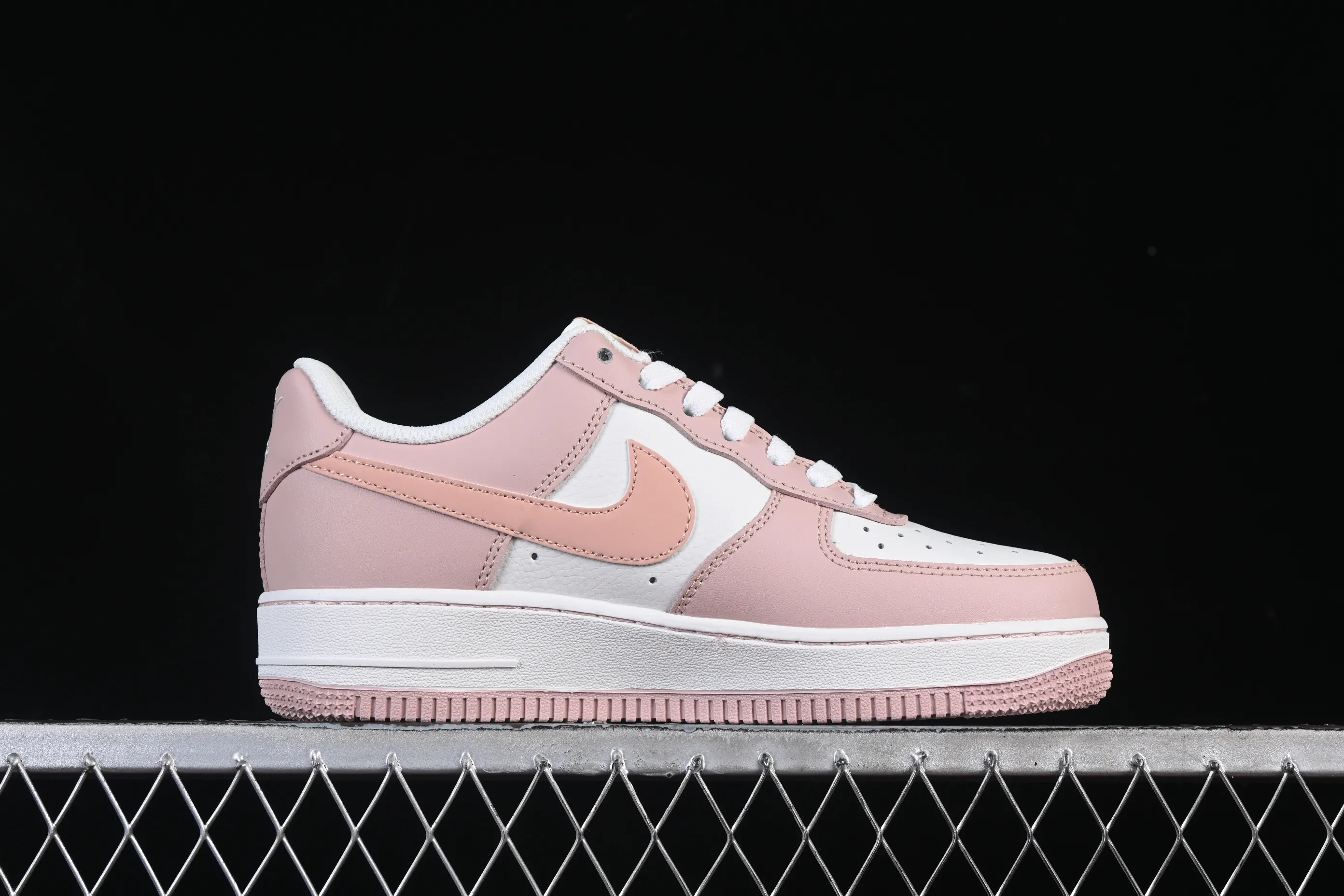 All Categories Nk Air Force 1 Air Force Series Nk Air Force 1 Low Air Force Low Nike Air Force 1'07 Low Pink Graffiti Lab Air Force One Low Casual Shoes KJ5188-005